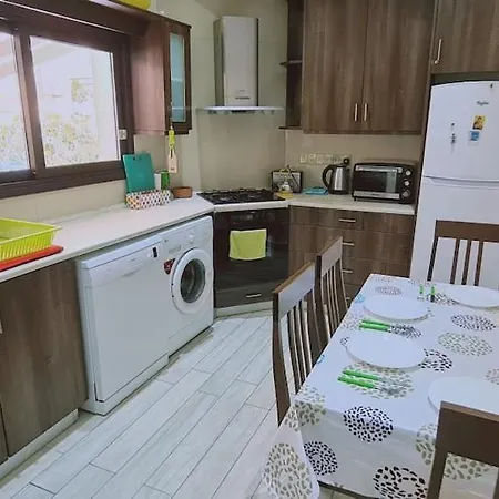 Garden Flat Apartment